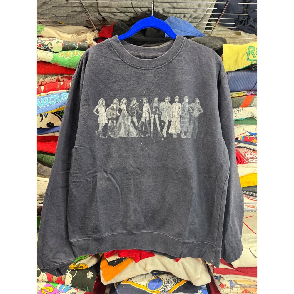 Taylor Swift Midnights Eras Tour Sweatshirt Mens Medium Navy Blue Crewneck 6635